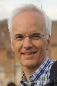 Portrait des Lehrstuhlinhabers Prof. Dr. Manfred Gessleer