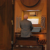 Organist Gerhard Vonend
