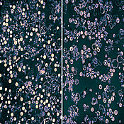 Resting Chlamydia (left; bright circles), which are held without glutamine. After the addition of glutamine (right) the bacteria enter the division stages (darker circles).