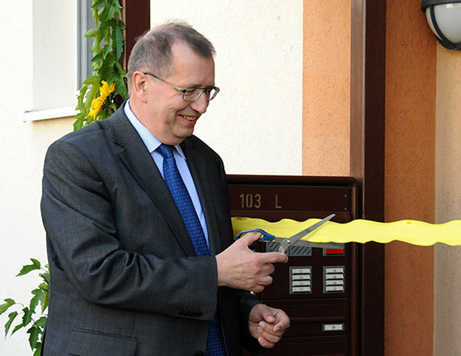 Universitätspräsident Alfred Forchel eröffnet das CCTB. Er betonte dabei die "hohe Eigeninitiative" aller an der Gründung beteiligten Mitarbeiter.